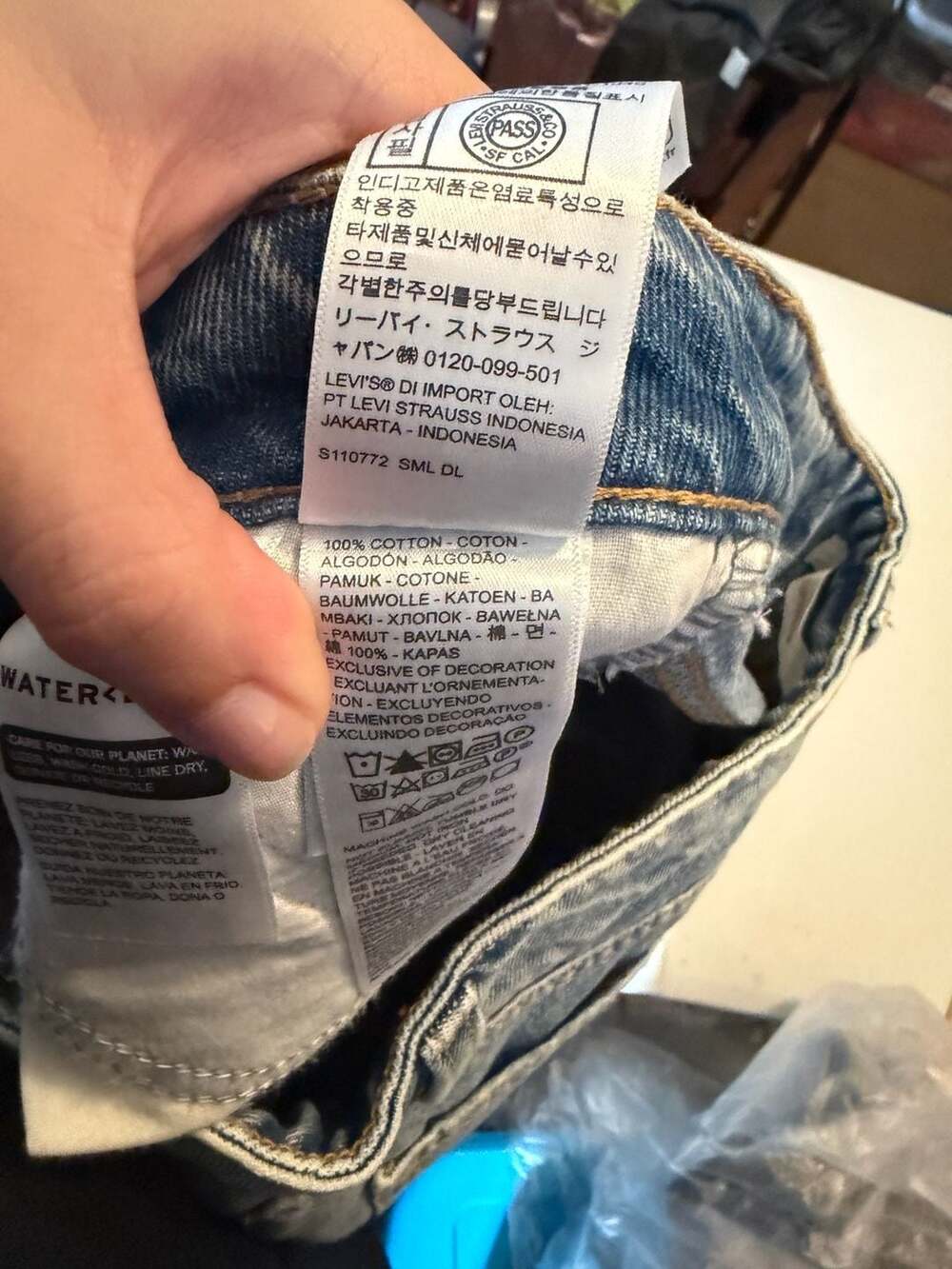 Levi's Superlow Light Wash Straight Leg Jeans Size 23 - Picture 4 of 8